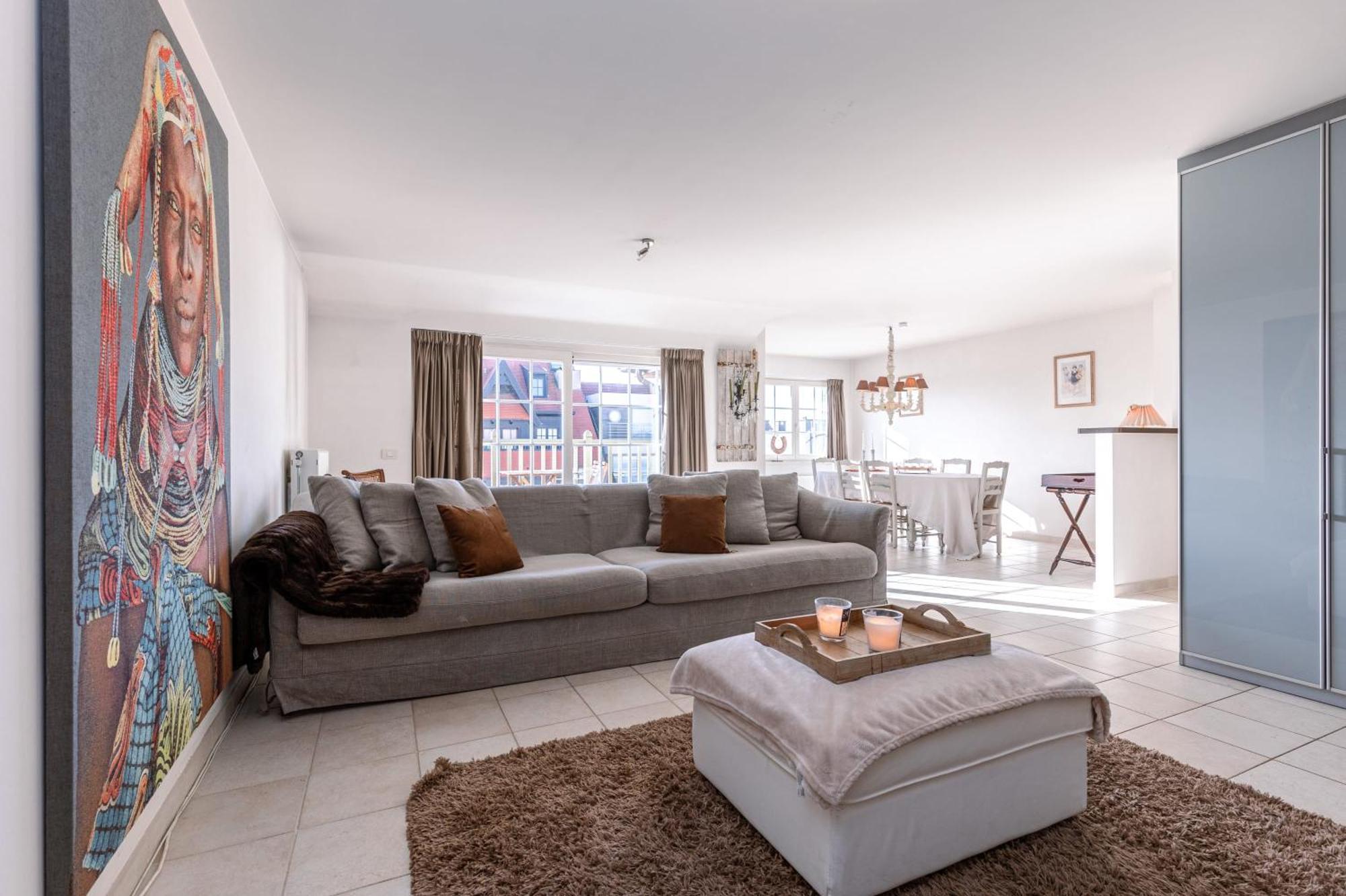 Апартаменты Charming Spacious Duplex Apt With Private Parking In Knokke Экстерьер фото